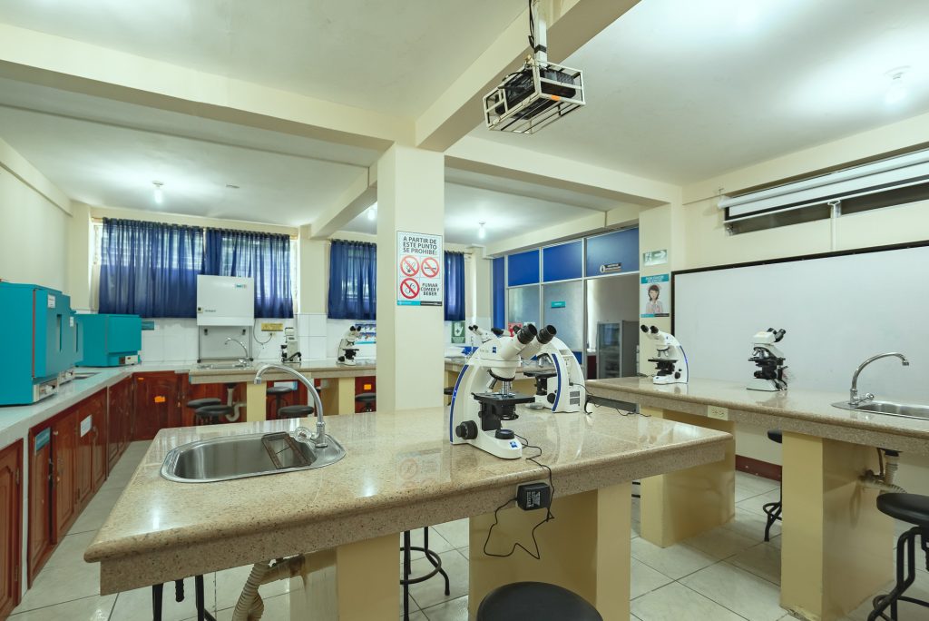 laboratorio microbiologia