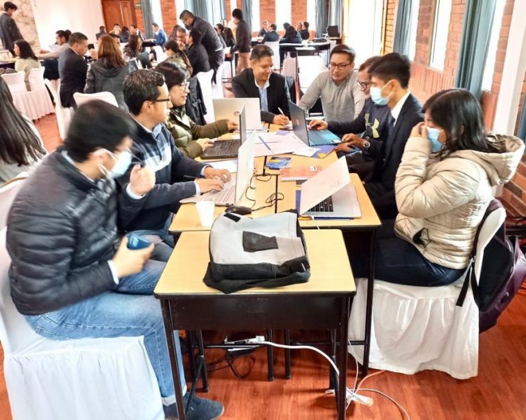 Docentes investigadores de las Universidades Católicas del Ecuador se